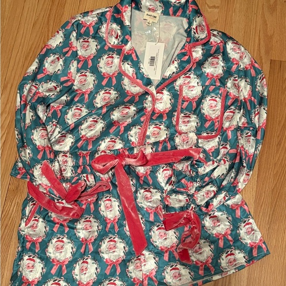 Santa and Bows Pajama Set ‘Papa Noel Pj’s’ by Peach Love| Worth Collective - Picture 7 of 10